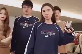 王思聪前女友雪梨脾气差？直播时骂员工，甩脸子翻白眼太尴尬图片