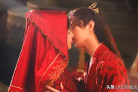 北京大妞儿，杨紫官宣解约，娱乐公司欢瑞骂声一片，遭全网群嘲图片