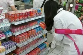 为什么超市的避孕套都放在收银台旁边，有什么规则？看完你就懂了图片