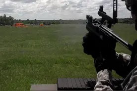 真正的单兵无人机，榴弹发射器就能发射，还能化身自杀小飞机图片