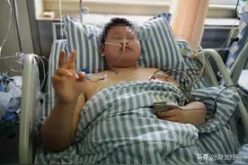 200斤胖小伙长期喝可乐被送进ICU 8天紧张抢救才捡回一条命图片