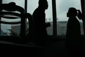 女儿因婆媳矛盾跳楼，父母让婆婆“背尸谢罪”后，被女婿告上法庭图片