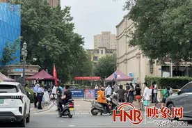 郑州部分小区“解封”：居民心情激动、秩序丝毫不乱图片