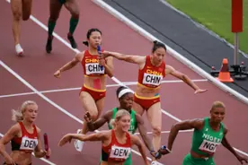 中国女子4×100米第六名创历史，第三棒黄瑰芬：从湖南农村一直跑到东京，启蒙教练称早点发掘她会更强图片