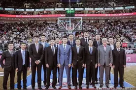 2008年北京奥运会中国男篮的最强12人，如今只剩阿联一人在坚守图片