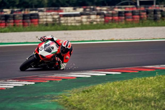 杜卡迪推出Panigale V2特别版，纪念“最强油漆工”夺冠20周年