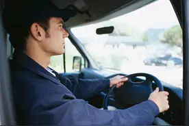 工作服的费用，究竟应该是公司来承担，还是员工承担？图片