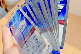 没用的“美牙”产品！牙贴是交智商税，美牙仪更伤牙，你用过几个图片