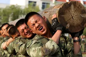 国防科技大学研究生院研究生学员二大队学员七队：当再次听到《军中绿花》初闻不知曲中意，再听已是曲中人图片