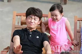 王宝强给郑州捐款只写儿子的名字，不提女儿，原来我们都错怪他了图片
