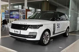 3.0L+直列六缸，车长近5.2米，实拍路虎揽胜创世图片