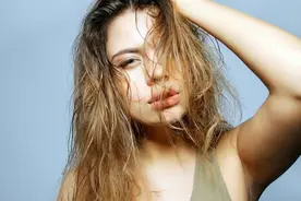 女人黄体酮缺失，身体变化很明显，情绪受到影响，妨碍怀孕图片