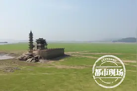 太惊艳了！鄱阳湖水位下降，千年岛落星墩重现天日图片
