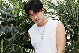 玉泽演 ELLE Korea Magazine 2020年7月刊图片