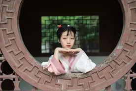 又寄征衣去，迢迢天外心，诗词中的思妇与征衣图片