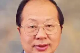 他从江苏走出，成为共和国外交官，参与重大外交行动，被外交部党委授予殊荣！图片