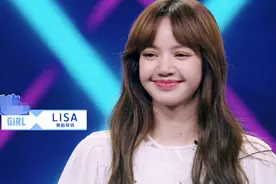 Lisa领头跳《青你》主题曲舞蹈，当镜头拉近，真实身材羡慕了图片