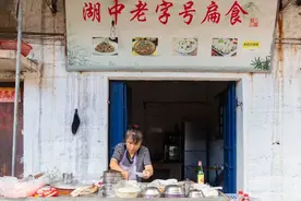 这家藏在泉州巷子里的「巨型」扁食，必须搭配油条吃图片