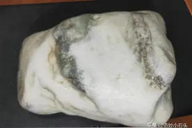 蓝田玉川河里捡的蓝田玉，色彩斑斓，光泽温润太喜欢了图片