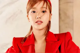 APRIL 李娜恩   ELLE Korea Magazine 2020年5月刊图片