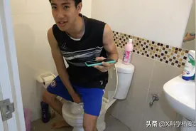 一米多长的蛇咬伤男子下半身，草丛里的蛇为何会频频出现在马桶里图片