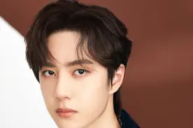 比笑话更好笑的是王一博讲笑话图片