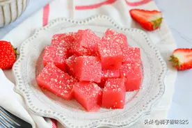 草莓果冻不用买，巧手妈妈自己做，无添加更健康，真正的水果味儿图片