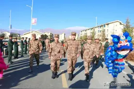 维和战士凯旋，他们这样迎接……图片
