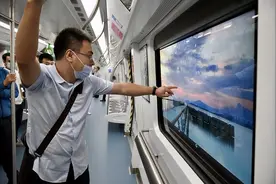 「粤直击」深圳地铁四条线路同步开通，全网里程突破400公里图片
