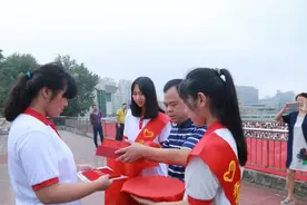 川渝地区最牛高考班，30人考上清北，全班仅有一人没上985图片