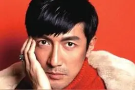 被称为“怂帅男神”的张鲁一，41岁的他私下的穿衣风格尽显潮流图片