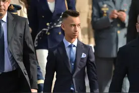 摩洛哥17岁王子长成大帅哥！为娶他妈妈，国王废除三宫只宠她一人图片