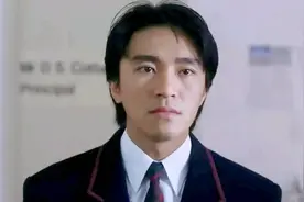 时隔30年，《逃学威龙》又来了，配角尽数回归，却唯独少了周星驰图片