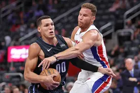 干啥啥不行，打架第一名！1.7亿沦为垃圾合同！格里芬彻底废了图片