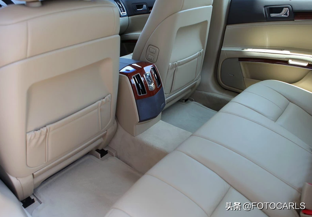 凯迪拉克SLS赛威3.0 V6实拍，外型绝对够霸气，话说也是油老虎？