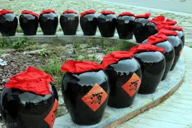 李白《将进酒》，千古第一劝酒诗，真正理解了你会爆笑如雷图片