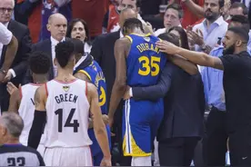 看看KD10场比赛的表现，网友：勇士队医，跟腱断裂误诊了吧？图片