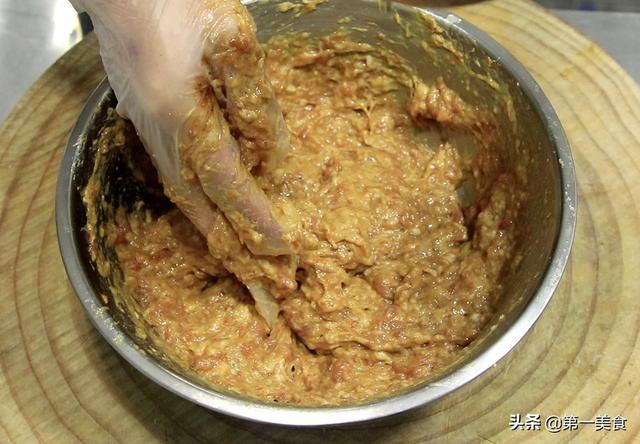 3种最常见的饺子馅做法，鲜嫩多汁，都是冬天常吃的馅，家人喜欢