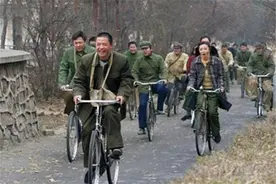 70后：孝顺父母的最后一代，被子女抛弃的第一代图片