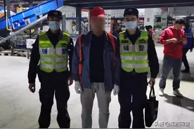 江苏苏州：物流园里惊现“内鬼”，监守自盗罪责难逃图片