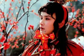 红楼梦：贾宝玉挨骂过后，为何刚刚出门，就向丫环金钏儿吐舌头？图片