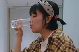 32岁阚清子与闺蜜的快乐时光，有个懂自己的好闺蜜是一种幸福图片