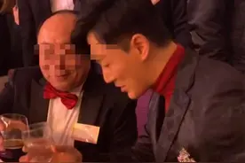 林峯受邀回厦大百年校庆！被众富豪围绕敬酒，同场还有张也钟南山图片