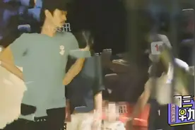 陈妍希拖家带口探班陈晓，变望夫石痴望老公，儿子东张西望很活泼图片