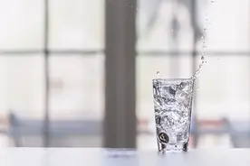 隔夜水、蒸锅水、千滚水能不能喝？图片