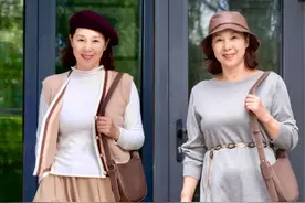女人六十而不老，这位阿姨优雅的穿搭，真实自然接地气，非常减龄图片