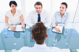 面试官：我儿子叫你儿子爸爸，那我和你什么关系？听到回复我服了图片