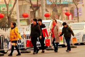 不想去别人家串门的人，往往是以下几种心态图片