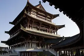 湖北农民住着价值3亿“金丝楠木屋”，拒绝上交，后来卖了多少钱图片