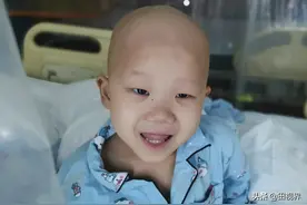 爷爷卖住房 南下打工当保安，为病重的孙子续命图片
